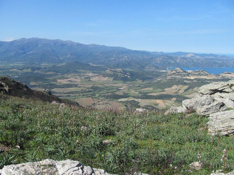 7.Simu in cima di a muntagna. Eccu a piaghja d'Oletta 7.Simu in cima di a muntagna. Eccu a piaghja d'Oletta