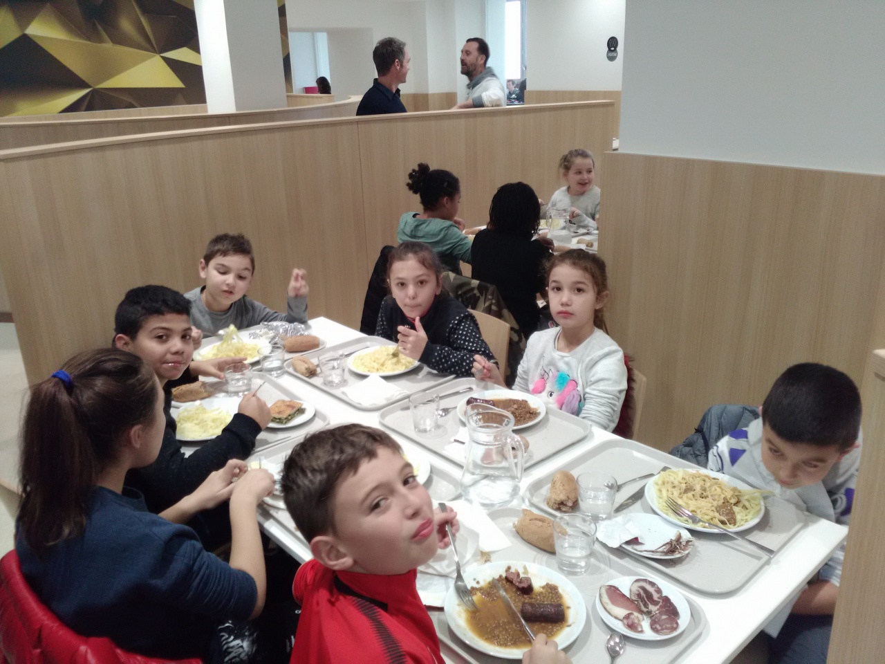 resto u (3) resto u (3)