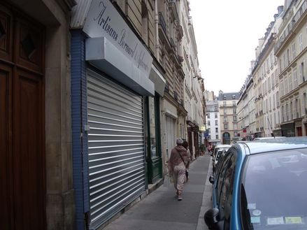 Contre les casseurs : Le rideau métallique