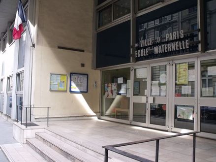 L’indésirable pyralène de l’école maternelle Roquépine