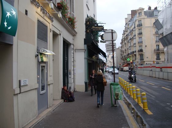 L'agence de la BNP fait face au chantier de La Poste