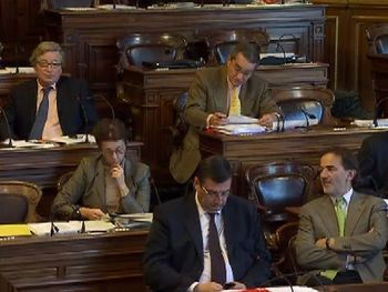 Au premier plan : Jean-François Lamour, Conseiller de Paris, Président du groupe UMP de Paris et Apparentés (UMPPA - 54 élus).                         A droite : Jean-François Legaret, maire du 1er. Au centre à droite : François Lebel, maire du 8è