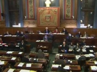 Une séance de Paris présidée par Pierre Schapira, Conseiller de Paris, chargé chargé des relations internationales, des affaires européennes et de la francophonie, Député européen