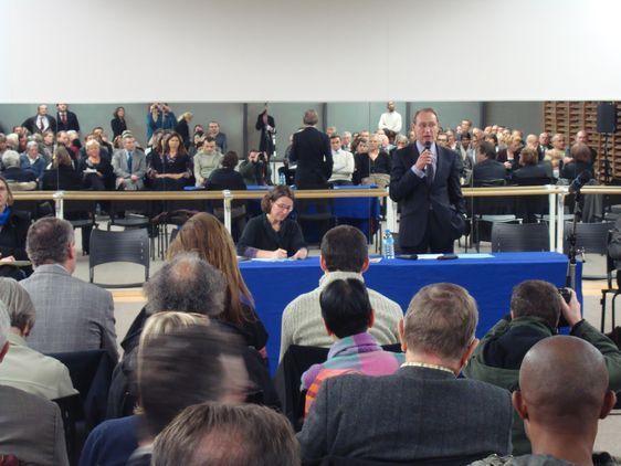 La réunion a duré de 18h35 à 20h15