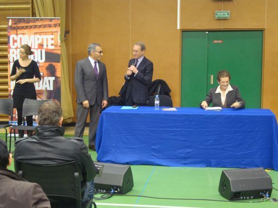 Antoine Baetche accueille Bertrand Delanoë et assiste à toute la réunion