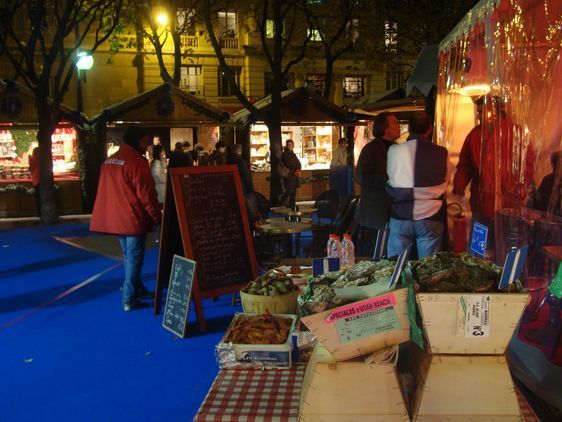 Au Village de Noël place Saint-Sulpice, les employés de la Codecom s'assurent que tout se passe bien
