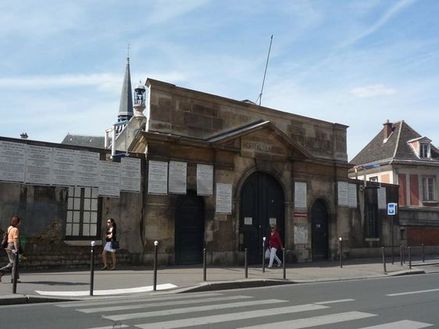 Le domaine de Laennec, anciennement hôpital de l'APHP et actuelle propriété de Allianz