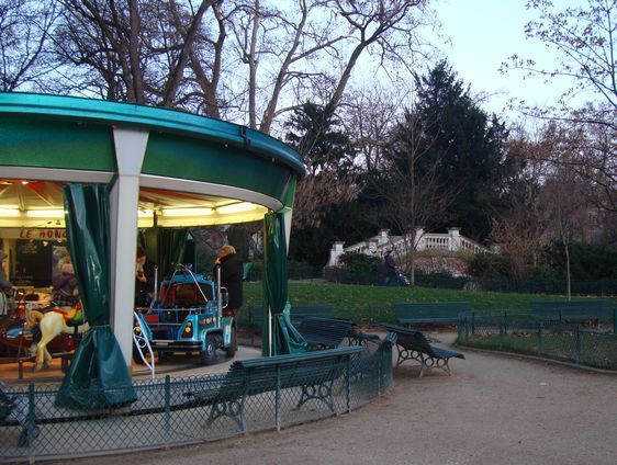 Les enfants du 8e et du 17e bientôt privés de manège ?