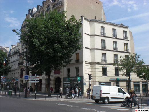 (c) Virtual Bank Tour