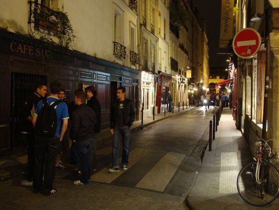 La rue Guisarde dans le quartier de la Soif