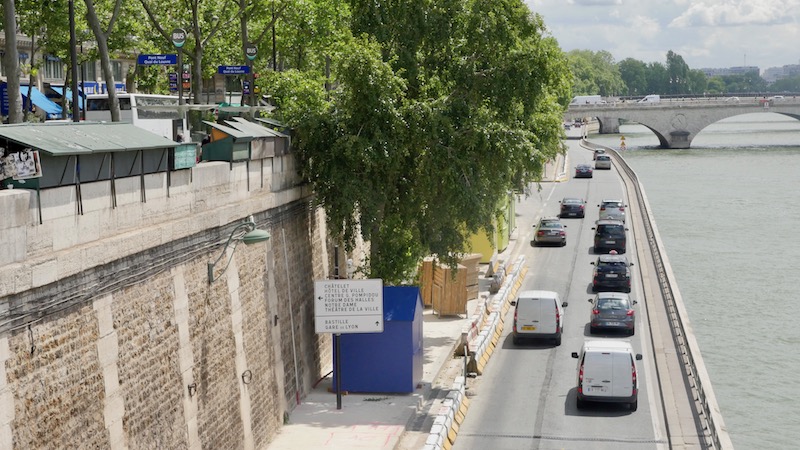 La circulation automobile sur les voies sur berges rive droite à Paris le 12 juillet 2016. Paris Plage 2016 est inaugurée le 20 juillet 2016 par Anne Hidalgo © VD / Paris Tribune.