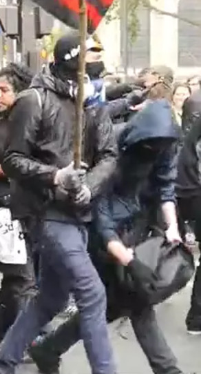 Casseurs lors d'une manifestation contre la Loi Travail en mai 2016.