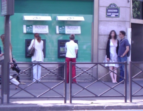 12h-13h devant la BNP boulevard Saint Germain