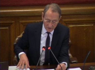 (c) Conseil de Paris le 11 mai - Bertrand Delanoe présente la tarification de la restauration scolaire