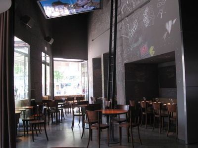 La grande salle du Café la Cigale