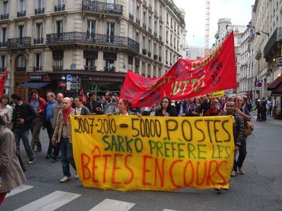 Les enseignants en grève dès le 6 septembre, rue du Four dans le 6ème arrondissement