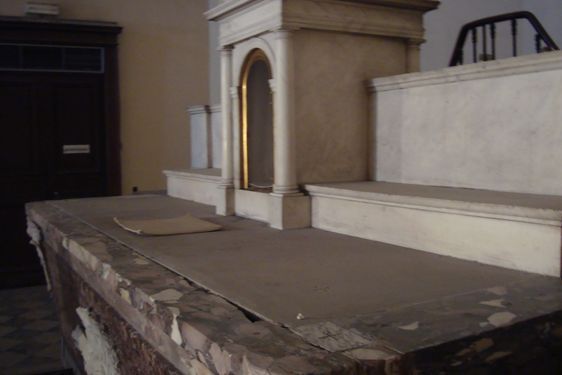 L'autel de la chapelle Laennec (photo prise avec l'autorisation de Allianz et Alterea Cogedim le 7 décembre 2010).