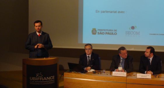 Gilberto Kassab, maire depuis 2006 de Sao Paulo, Etat de Sao Paulo, Brésil, à la tribune d'UbiFrance.