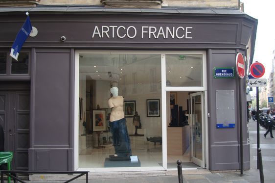 Les oeuvres de René Magritte sont visibles de loin - Photo : Louise Wessier.