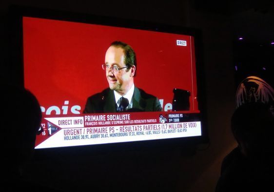 Attendu jusqu'à minuit par ses supporters au Players Bar dans le 2e arrondissement, François Hollande n'est pas venu - Photo : VD.