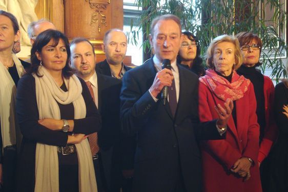 Bertrand Delanoe confirme pour 2012 les travaux place de la République, la livraison du Tramway, le développement d'Autolib et l'aménagement des voies sur berges - Photo : VD.