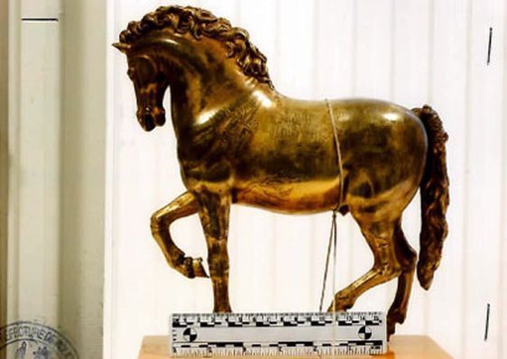 Cheval en bronze - Photo : Préfecture de police de Paris.