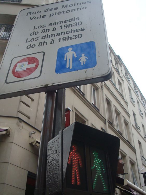 Rue des moines : une rue piétonne les samedi et dimanche de 8h à 19h30 depuis 1996 - Photo : VD.