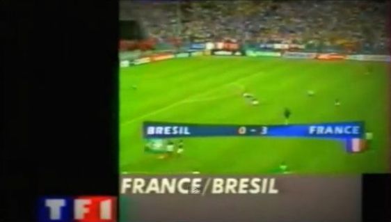 "Le Bâton de Maréchal" de Thierry Roland : la France, championne du monde de Football (c) Le Zapping de Canal + Images TF1.
