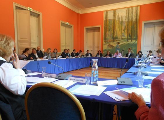 La salle des commissions : l'une des deux salles du conseil d'arrondissement - Photo : GBJ.