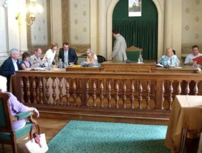 Jean-François Legaret lève la séance du conseil du 1er arrondissement du 10 septembre 2012 - Photo : VD.