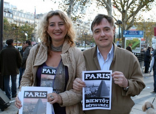 Manifestation le 29 septembre 2012 devant le Mondial de l'Auto (c) Photo : M Jan Wyers, Administrateur de l'Association SOS Paris.