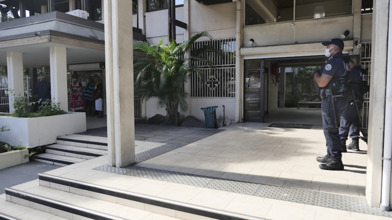 Les forces de l'ordre sont présentes afin d'éviter tout "débordement" © VD/MT