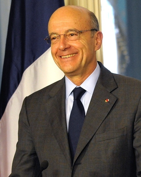 L'Inspecteur des Finances devenu diplomate :  Alain Juppé, ancien Ministre des Affaires Étrangères, le 6 juin 2011 à Washington D.C - Photo : U.S. Department of State : Bureau of Public Affairs - Modif. par Motty.