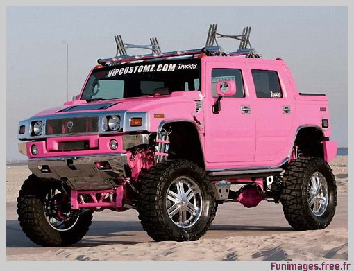Le Hummer, développé pour l'armée, est aussi vendue en rose pour les femmes (c) Funimages.free.fr - août 2008.