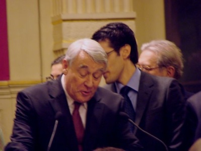 Claude Goasguen au pupitre.