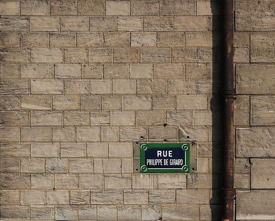 La caserne de sapeurs-pompiers Chateau Landon, rue de l'Aqueduc et rue Philippe-de-Girard - Photo : Coyau.