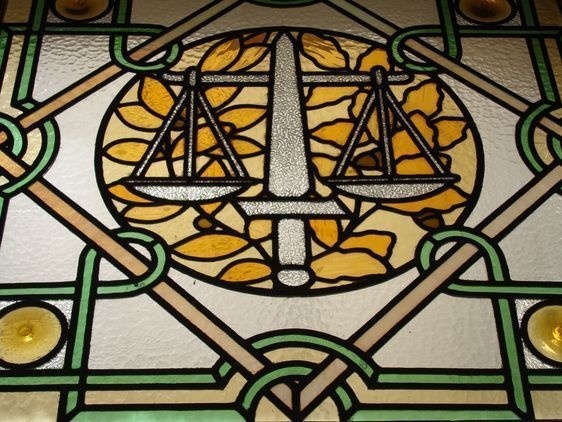 Vitraux du Palais de Justice de Paris.