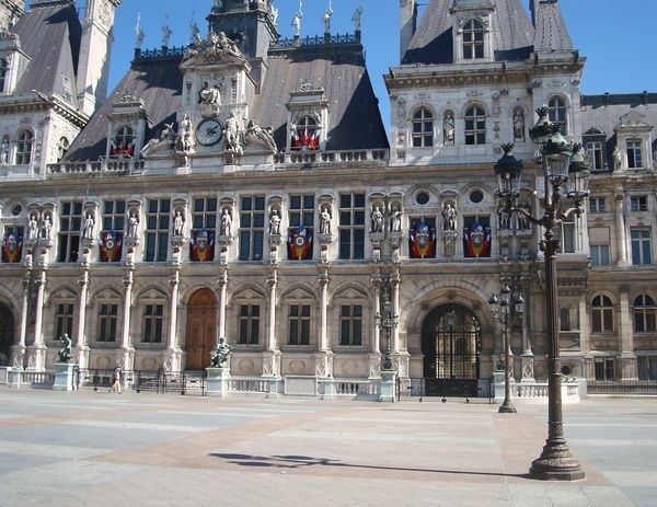 L'Hôtel de Ville aux couleurs de l'Allemagne