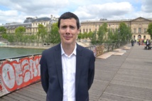 Nicolas Martin-Lalande adjoint au maire du 1er arrondissement sur le Pont des Arts © VD.