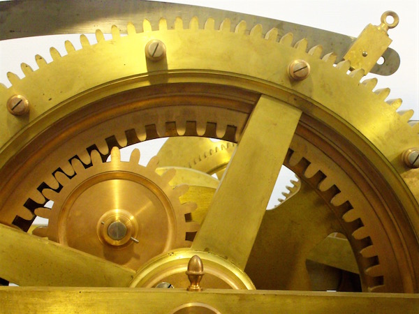 Détail du mécanisme de la grande horloge de l'Hôtel de ville de Paris © Paris Tribune