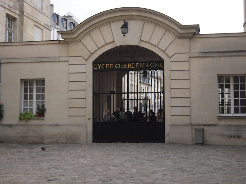 Lycée Charlemagne 13 Rue Charlemagne, 75004 Paris © marsupilami92 Photo d'archives.