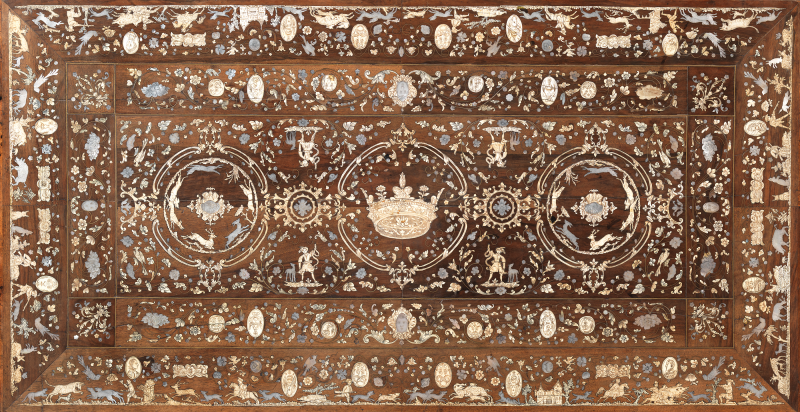 Lot 128 Table à la française inspirée de Jacques Androuet Du Cerceau - Vue du Plateau © Maître Köhn.