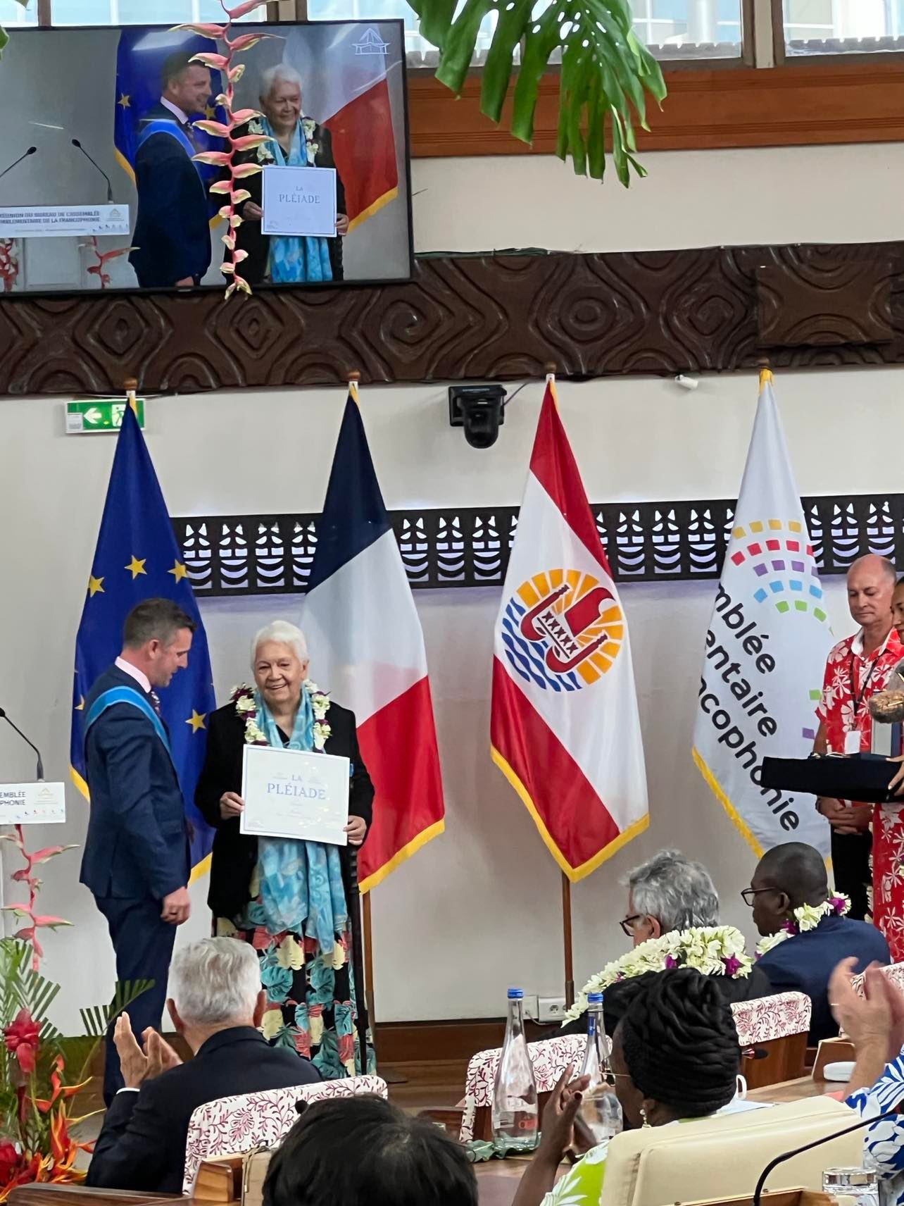 Flora Devatine-Aurima faite Chevalier de la Pléiade