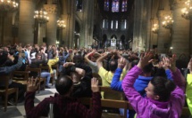 Alerte à l'Hôtel de Ville de Paris suite à l'agression d'un policier devant Notre Dame de Paris
