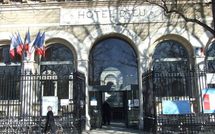 L'Hôtel-Dieu ne devrait pas fermer