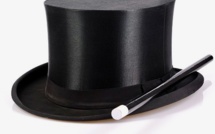 Anne Hidalgo sort un vote de son chapeau