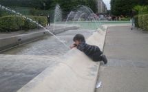 Des enfants privés de fontaines tout l'été ?