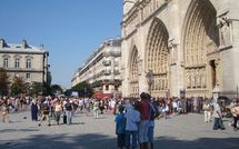 Les tortionnaires d'une mendiante sur le parvis Notre-Dame devant la justice