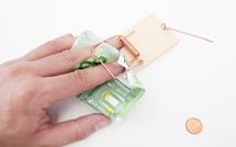 Des pièges aux distributeurs de billets pour des vols à la paupière