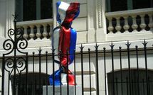 Des bonbons disséminés dans le 8e 